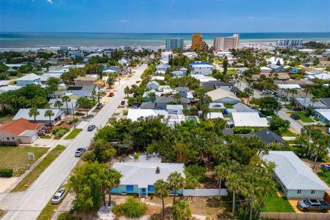 House in New Smyrna Beach, Florida 2 bedrooms, 142.14 sq.m. № 2207684 - photo 17