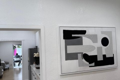 Casa en alquiler en Hialeah, Florida, 2 dormitorios, 83.61 m2 № 1977534 - foto 22