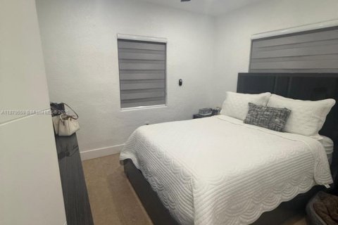 Casa en alquiler en Hialeah, Florida, 2 dormitorios, 83.61 m2 № 1977534 - foto 14