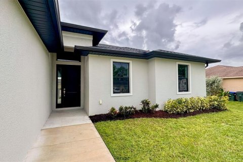 Villa ou maison à louer à North Port, Floride: 3 chambres, 157.19 m2 № 2418602 - photo 3
