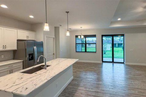 Villa ou maison à louer à North Port, Floride: 3 chambres, 157.19 m2 № 2418602 - photo 6