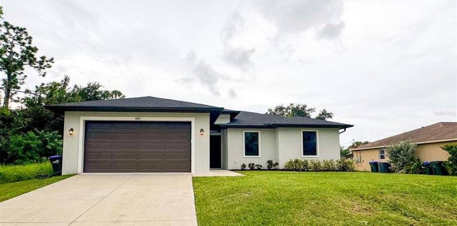 Villa ou maison à North Port, Floride 3 chambres, 157.19 m2 № 2418602