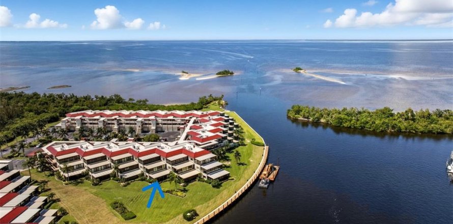 Condo à Punta Gorda, Floride, 3 chambres  № 2416312