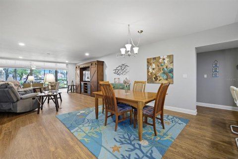 Copropriété à vendre à Punta Gorda, Floride: 3 chambres, 238.67 m2 № 2416312 - photo 8