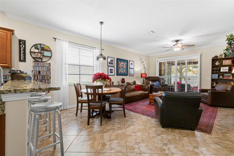 Townhouse in New Port Richey, Florida 3 bedrooms, 187.94 sq.m. № 2235516 - photo 8