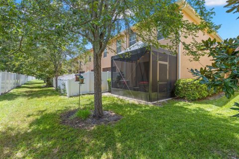 Townhouse in New Port Richey, Florida 3 bedrooms, 187.94 sq.m. № 2235516 - photo 18