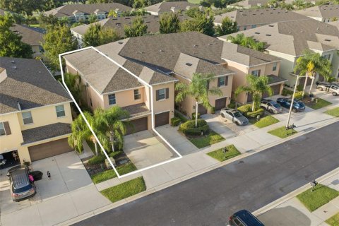 Townhouse in New Port Richey, Florida 3 bedrooms, 187.94 sq.m. № 2235516 - photo 2