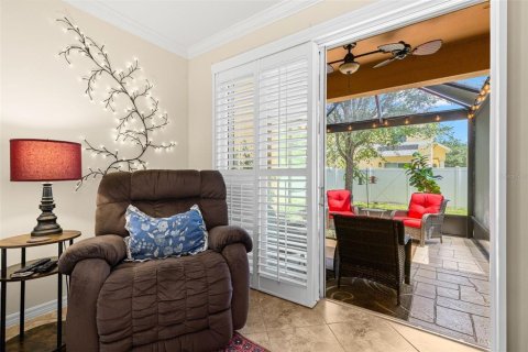 Townhouse in New Port Richey, Florida 3 bedrooms, 187.94 sq.m. № 2235516 - photo 14
