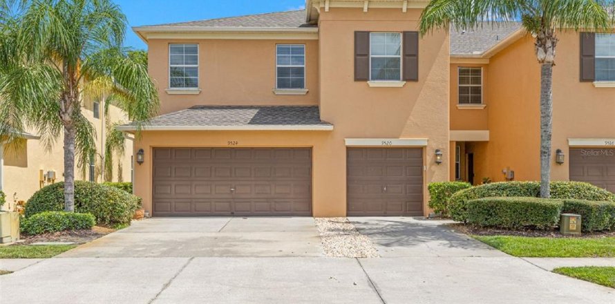 Townhouse in New Port Richey, Florida 3 bedrooms, 187.94 sq.m. № 2235516