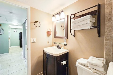 Condo in Flagler Beach, Florida, 1 bedroom № 2120281 - photo 18