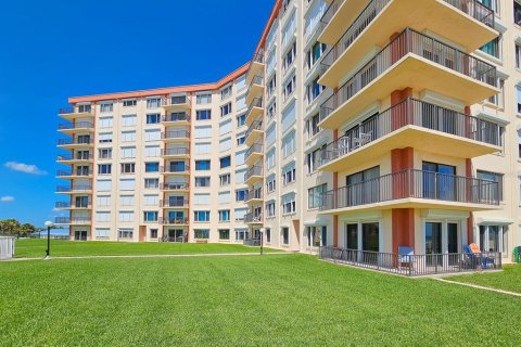 Condo in Flagler Beach, Florida, 1 bedroom № 2120281 - photo 22