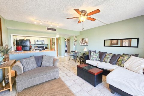 Condo in Flagler Beach, Florida, 1 bedroom № 2120281 - photo 6