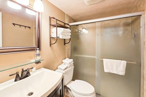 Condo in Flagler Beach, Florida, 1 bedroom № 2120281 - photo 17
