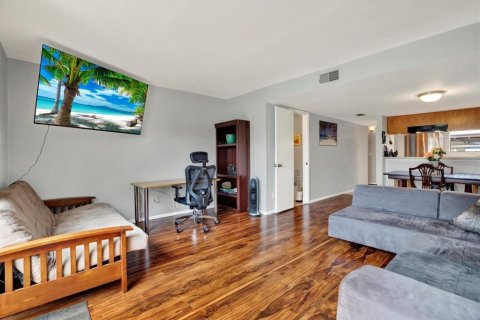 Adosado en venta en Seminole, Florida, 2 dormitorios, 94.3 m2 № 1518613 - foto 6