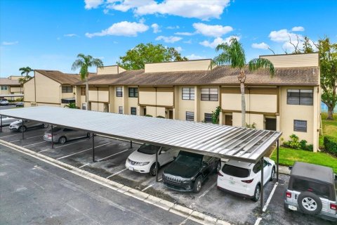 Adosado en venta en Seminole, Florida, 2 dormitorios, 94.3 m2 № 1518613 - foto 1