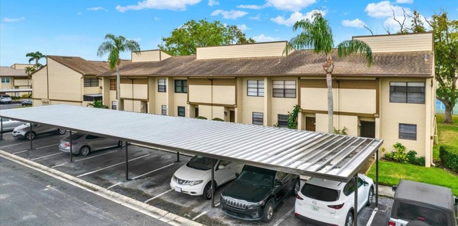Adosado en Seminole, Florida 2 dormitorios, 94.3 m2 № 1518613