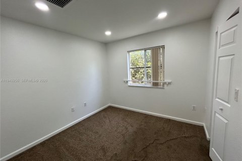 Touwnhouse à louer à Miami Gardens, Floride: 3 chambres, 133.78 m2 № 1999560 - photo 12