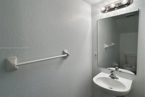 Touwnhouse à louer à Miami Gardens, Floride: 3 chambres, 133.78 m2 № 1999560 - photo 10