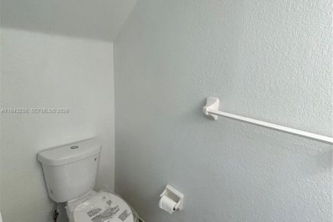 Touwnhouse à louer à Miami Gardens, Floride: 3 chambres, 133.78 m2 № 1999560 - photo 9