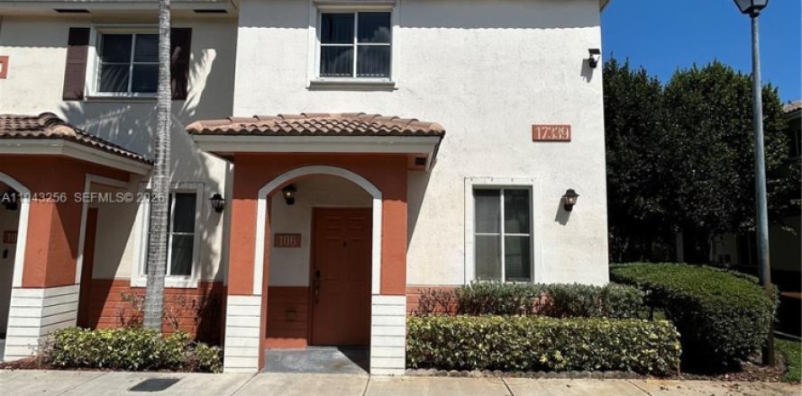 Touwnhouse à Miami Gardens, Floride 3 chambres, 133.78 m2 № 1999560