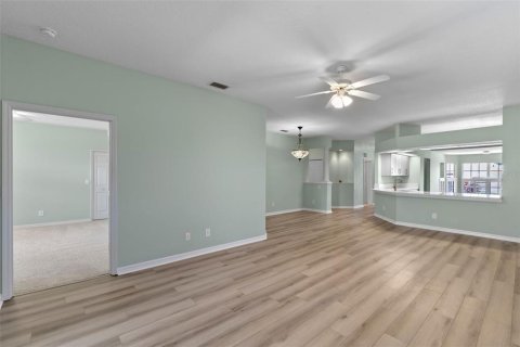 House in Leesburg, Florida 3 bedrooms, 173.54 sq.m. № 1885232 - photo 15