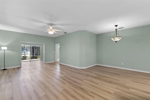 House in Leesburg, Florida 3 bedrooms, 173.54 sq.m. № 1885232 - photo 12