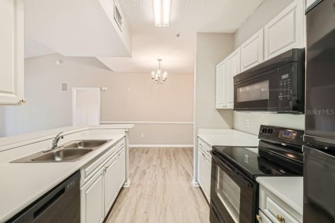 Condominio en venta en Orlando, Florida, 3 dormitorios, 144.37 m2 № 1657185 - foto 10