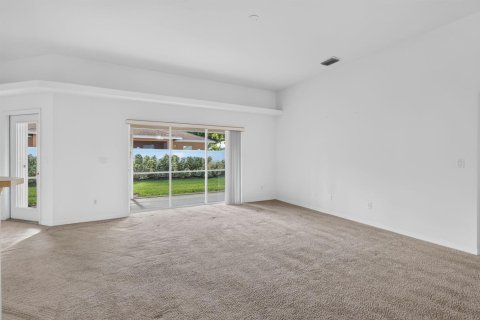 House in Port St. Lucie, Florida 3 bedrooms, 177.63 sq.m. № 2191606 - photo 11