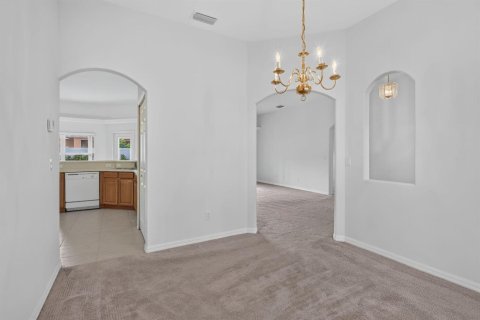 House in Port St. Lucie, Florida 3 bedrooms, 177.63 sq.m. № 2191606 - photo 8