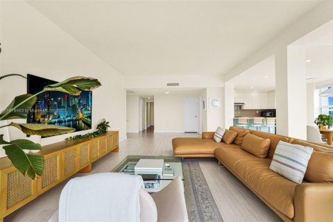 Copropriété à vendre à Bay Harbor Islands, Floride: 2 chambres, 164.44 m2 № 1925266 - photo 17