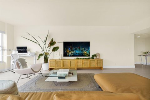 Copropriété à vendre à Bay Harbor Islands, Floride: 2 chambres, 164.44 m2 № 1925266 - photo 10