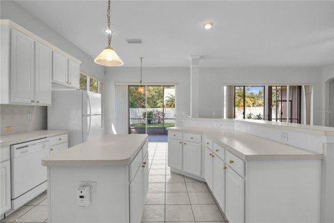 House in Tampa, Florida 4 bedrooms, 279.73 sq.m. № 1878103 - photo 16