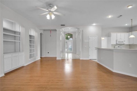 House in Tampa, Florida 4 bedrooms, 279.73 sq.m. № 1878103 - photo 19