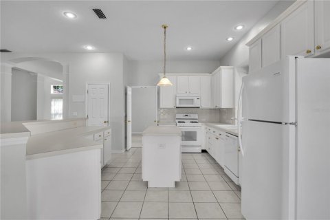 House in Tampa, Florida 4 bedrooms, 279.73 sq.m. № 1878103 - photo 17