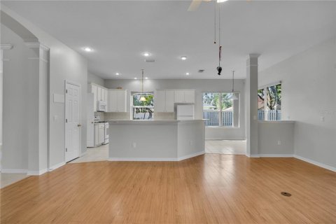 House in Tampa, Florida 4 bedrooms, 279.73 sq.m. № 1878103 - photo 20