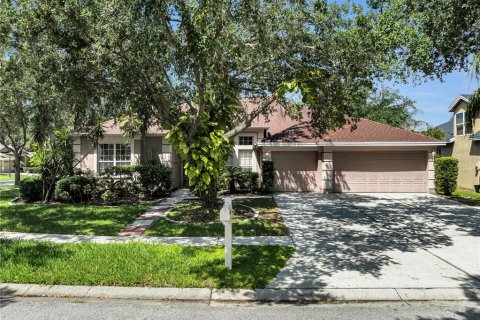 House in Tampa, Florida 4 bedrooms, 279.73 sq.m. № 1878103 - photo 2