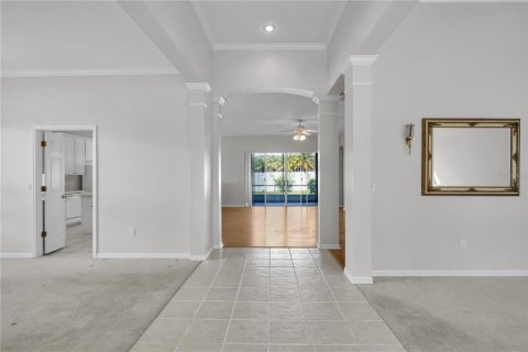House in Tampa, Florida 4 bedrooms, 279.73 sq.m. № 1878103 - photo 5