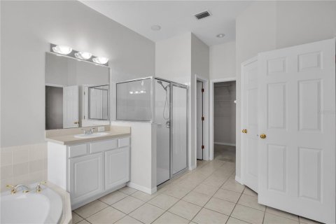 House in Tampa, Florida 4 bedrooms, 279.73 sq.m. № 1878103 - photo 30