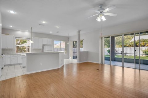 House in Tampa, Florida 4 bedrooms, 279.73 sq.m. № 1878103 - photo 22