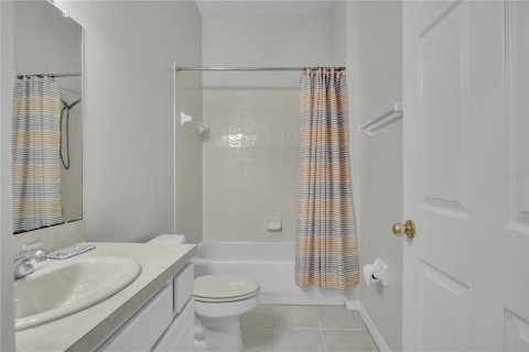 House in Tampa, Florida 4 bedrooms, 279.73 sq.m. № 1878103 - photo 14