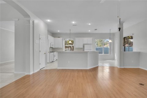 House in Tampa, Florida 4 bedrooms, 279.73 sq.m. № 1878103 - photo 13