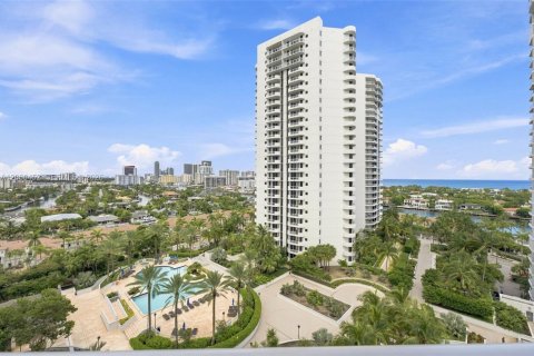 Copropriété à vendre à Aventura, Floride: 3 chambres, 173.73 m2 № 2265227 - photo 15