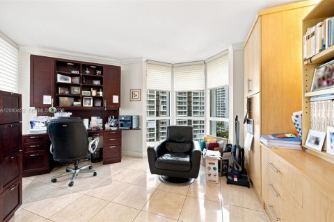 Copropriété à vendre à Aventura, Floride: 3 chambres, 173.73 m2 № 2265227 - photo 16