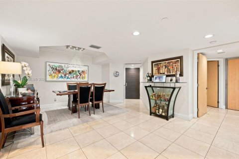 Copropriété à vendre à Aventura, Floride: 3 chambres, 173.73 m2 № 2265227 - photo 9