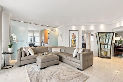 Copropriété à vendre à Aventura, Floride: 3 chambres, 173.73 m2 № 2265227 - photo 8