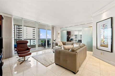 Copropriété à vendre à Aventura, Floride: 3 chambres, 173.73 m2 № 2265227 - photo 10