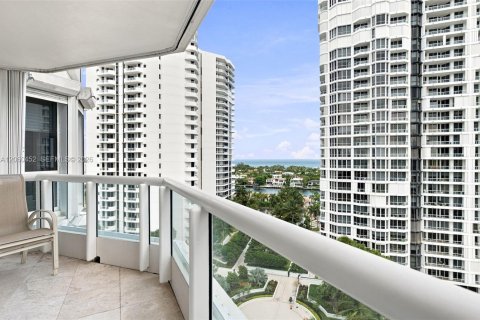 Copropriété à vendre à Aventura, Floride: 3 chambres, 173.73 m2 № 2265227 - photo 20