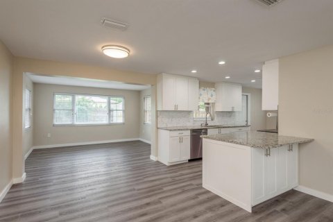 Villa ou maison à vendre à Dunedin, Floride: 2 chambres, 103.96 m2 № 1907643 - photo 7