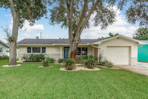 Villa ou maison à vendre à Dunedin, Floride: 2 chambres, 103.96 m2 № 1907643 - photo 1