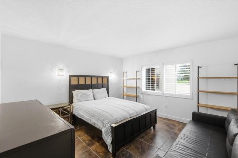 Condo in Orlando, Florida, 2 bedrooms  № 2099764 - photo 22